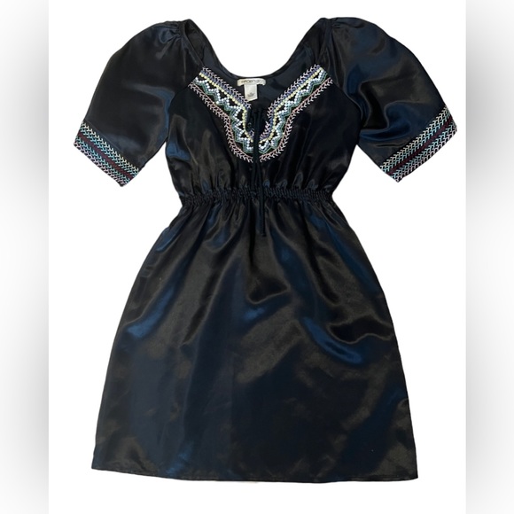 Arden B Boho A-Line cinched Waist Short Sleeve Boat Neck w/ Embroidery Black XS - Picture 11 of 11